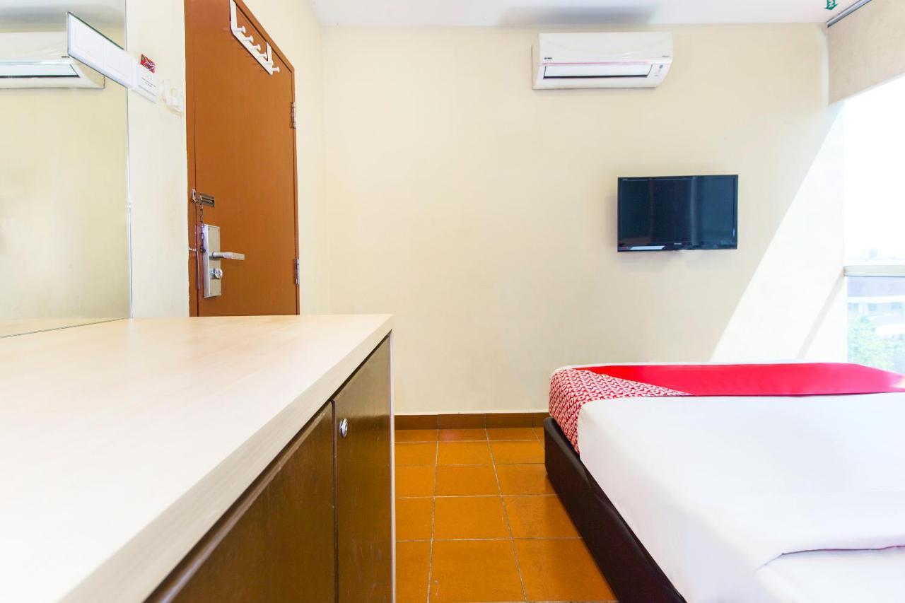 קואלה לומפור Oyo 90429 Hotel Narasindo מראה חיצוני תמונה